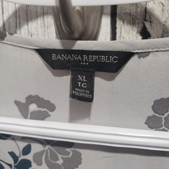 Grey Banana Republic Blouse - Picture 2 of 3